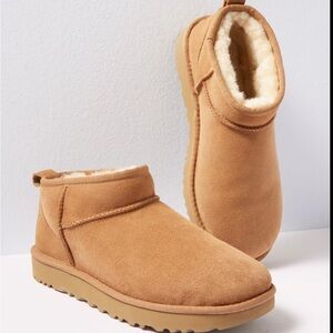 Uggs women's  chestnut ultra mini size 9